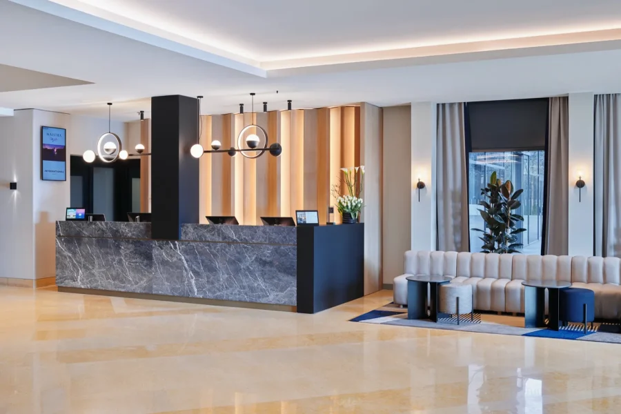 23030-04-04_MCV_Hotel_International_14_4000px_oe57ox